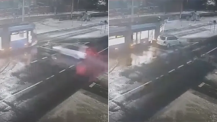 绑匪车辆猛撞电车。翻摄自X