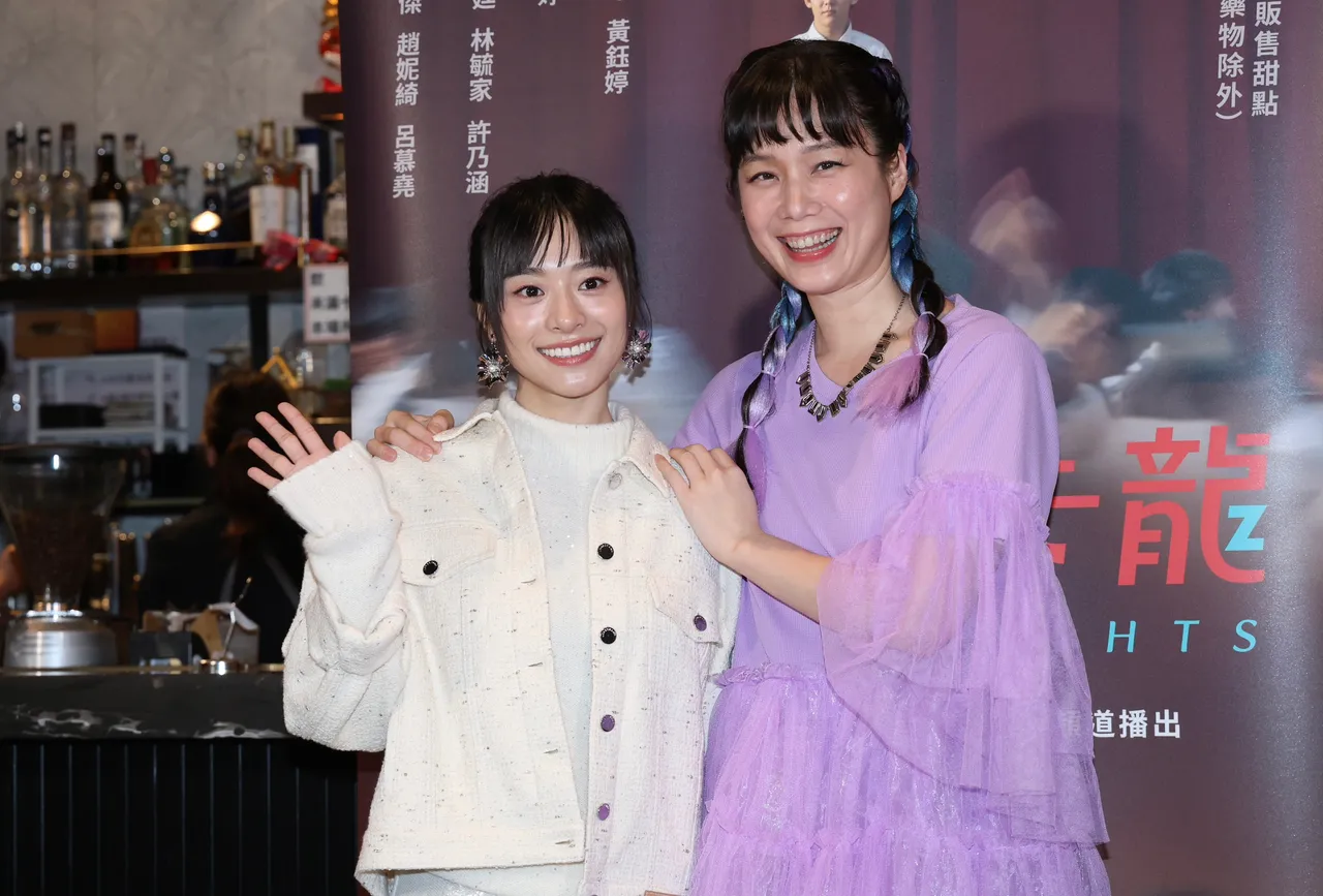 許莉廷（左）和許乃涵是演母女。莊宗達攝