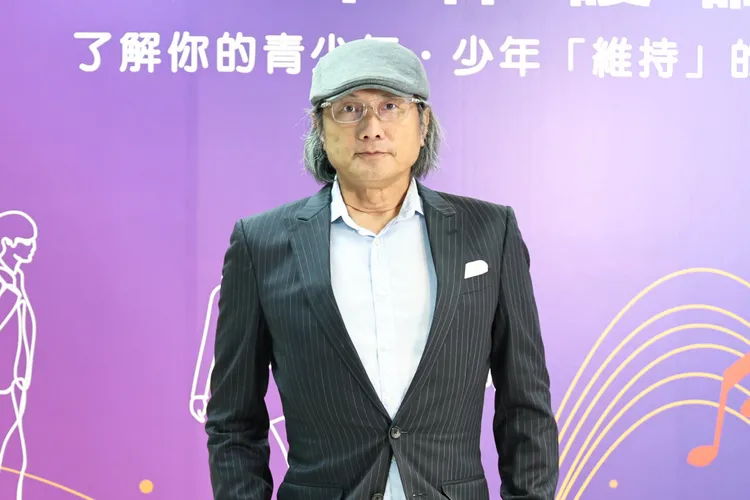 包小柏今天担任青少年保护论坛AI讲座主讲人。摄影中心摄