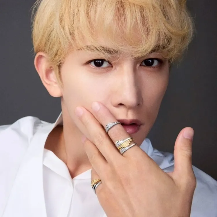 町田啓太演繹AHKAH珠寶，被粉絲盛讚「像王子」。翻攝keita_machida_official IG