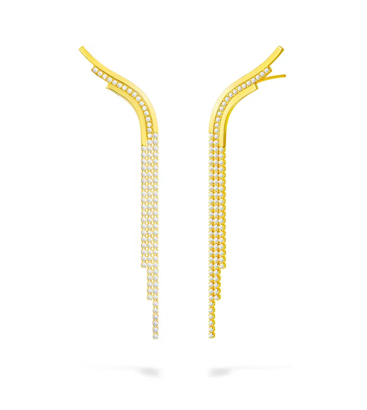 AHKAH chandelier flow radiant 18K黃金鑽石耳環，49萬4000元。品牌提供