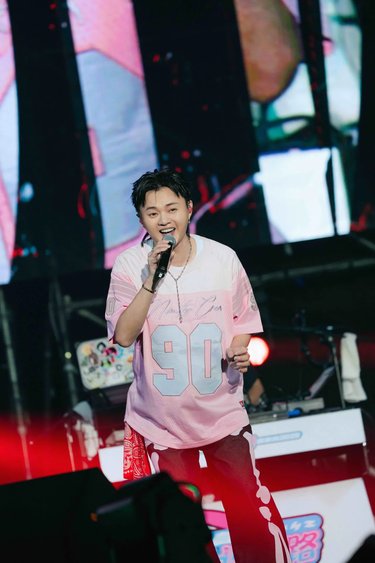 許富凱。KKLIVE、混血兒娛樂提供