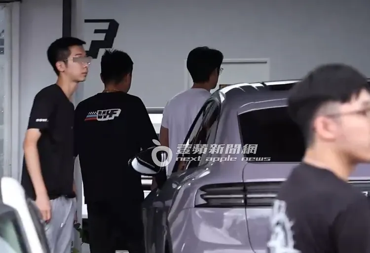 徐新洋將愛車開到松山區汽車美容店做保養。特勤中心攝