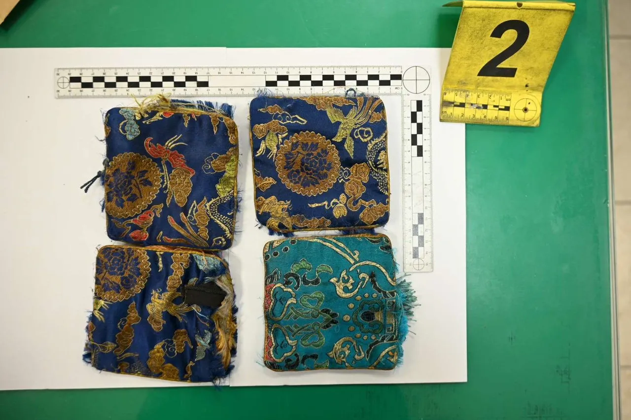 用来装金条的袋子。民众提供