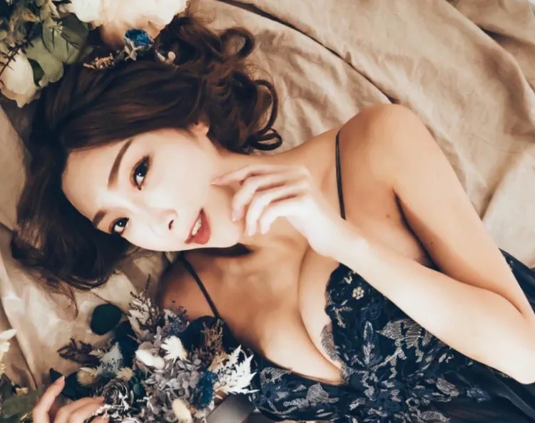 李宓近日在阿布達比買房。翻攝李宓臉書