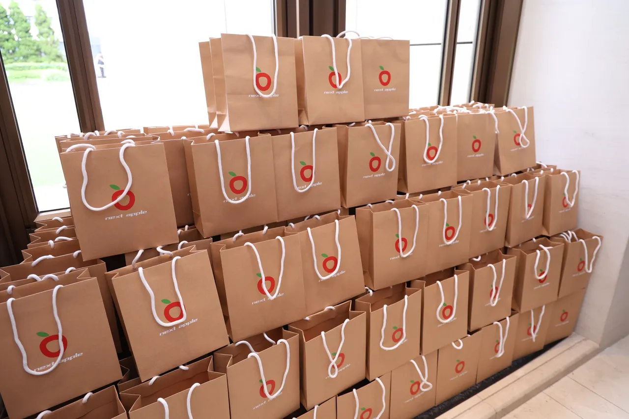 壮观的礼物山。庄宗达摄