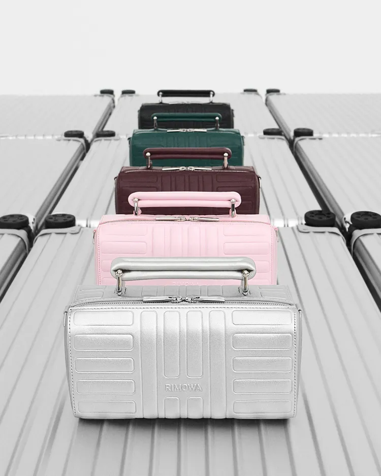 RIMOWA首度推出以輕巧便攜為訴求的GROOVE皮革包袋系列。品牌提供
