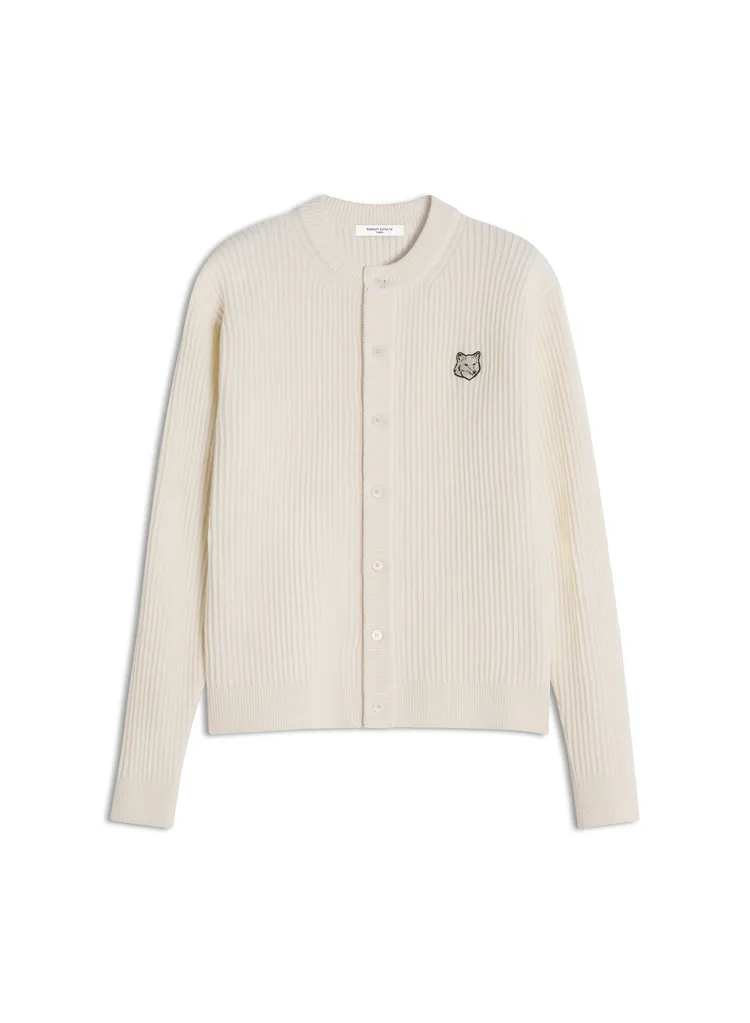 Maison Kitsuné復古象牙白變化狐狸頭LOGO羅紋開襟針織衫，1萬7100元。品牌提供