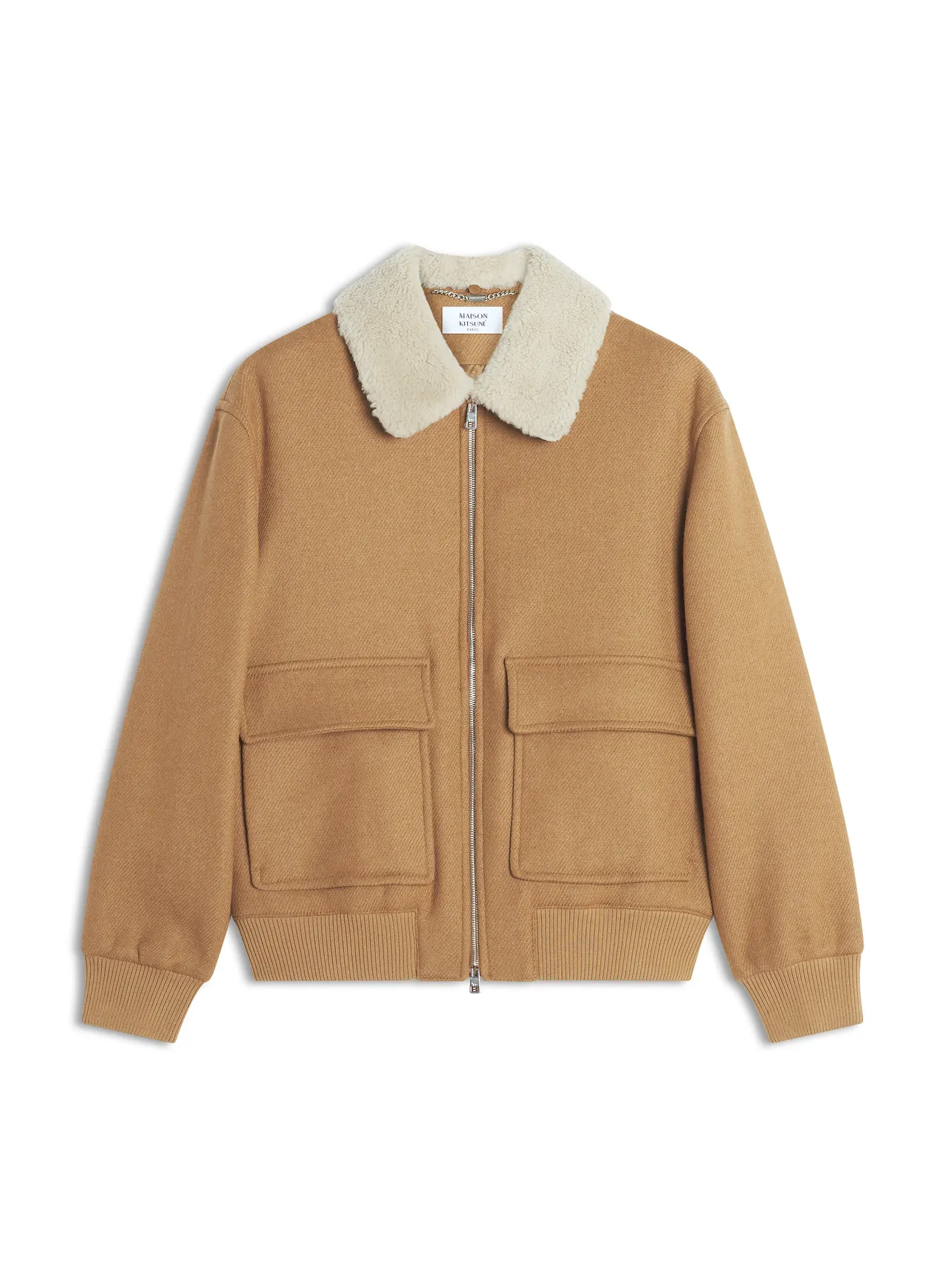 Maison Kitsuné暖土棕纯再生羊毛羊羔毛领飞行夹克 ，2万5800元。品牌提供