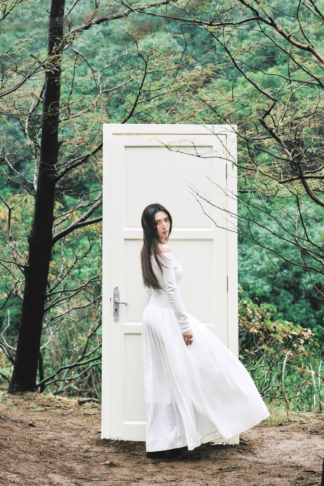 Haezee忍受低温在雨林及棚内完成近20小时拍摄。索尼音乐提供