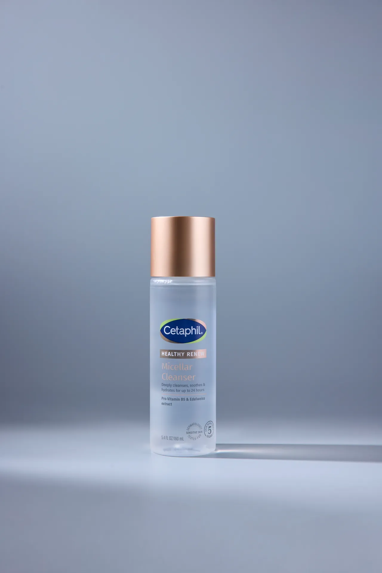 舒特肤紧致赋活洁肤水，160ml／590元。品牌提供