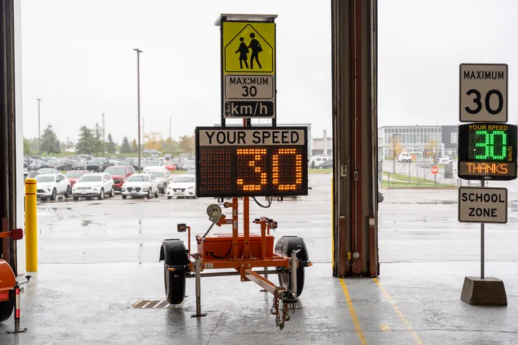 安省將採用時速標示等方式代替測速相機。翻攝自X @fordnation
