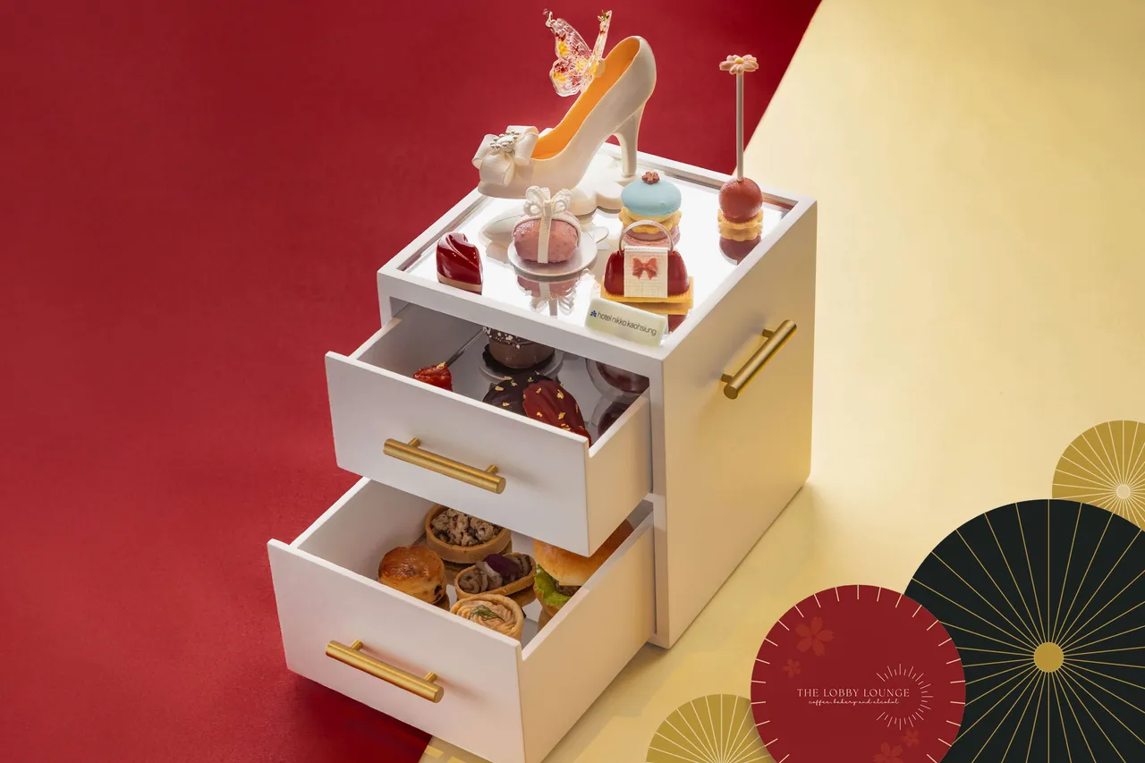 高雄日航酒店周年餐饮，咖啡厅迷你高跟鞋下午茶组，期间限定1111元。业者提供