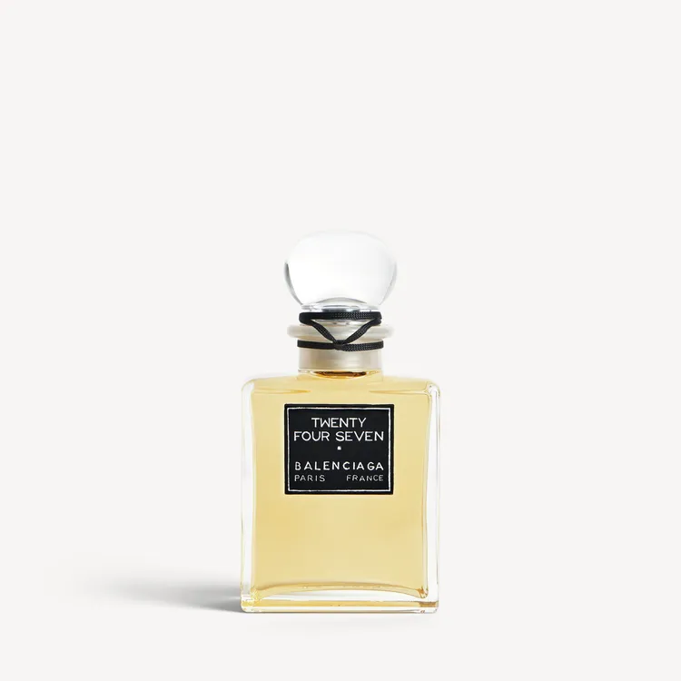 Balenciaga Fragrance Collection #Twenty Four Seven（豐盈琥珀調），100ml／1萬元。品牌提供