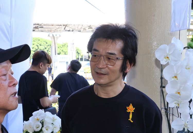 魏德聖現身顏正國告別式　聞噩耗震驚以為是假新聞