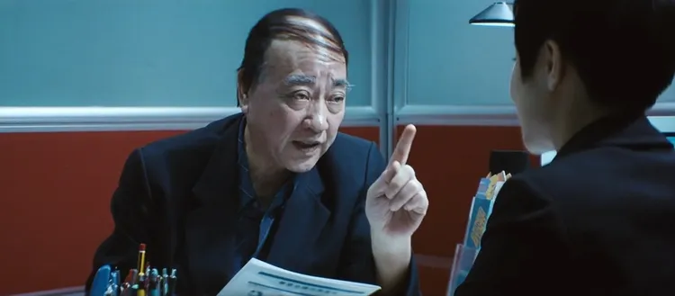 盧海鵬以《奪命金》鍾原一角奪得香港電影金像獎男配角獎。劇照