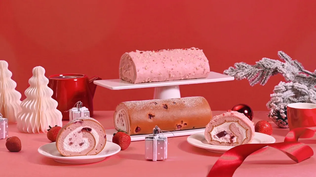 亞尼克隆重獻上草莓脆皮巧克力以及戲雪尋莓生乳捲，草莓控手刀快衝。業者提供