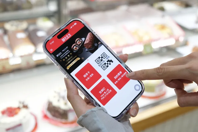 亞尼克隨享卡全新「超值寄捲套餐」登場，內含5條生乳捲電子票券，每券最高可兌換到450元價值生乳捲商品，會員獨享超值幸福。業者提供