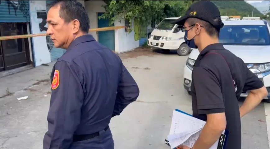 警方封锁现场进入采证。民众提供