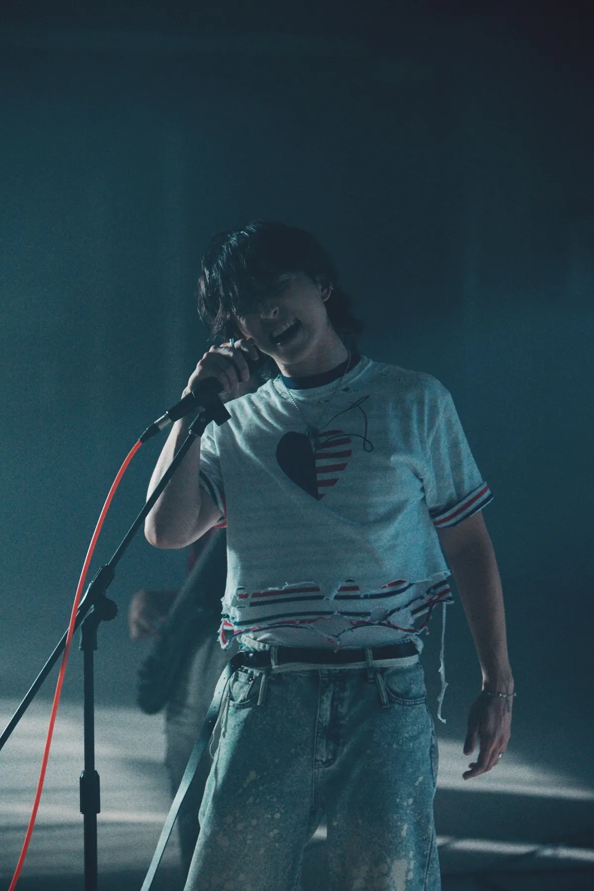 邱锋泽把自身创作人生比喻为一场「马拉松」的他用不同语言与旋律描绘出自己对人生。原音娱乐提供