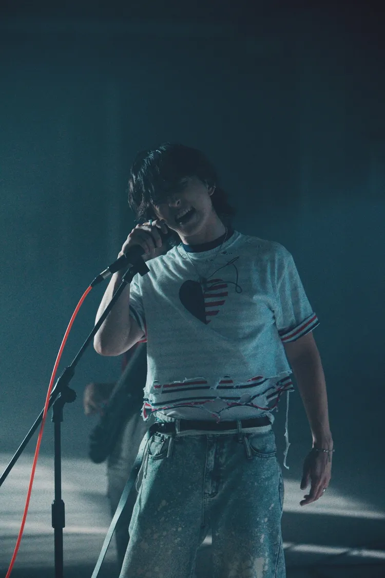 邱鋒澤把自身創作人生比喻為一場「馬拉松」的他用不同語言與旋律描繪出自己對人生。原音娛樂提供