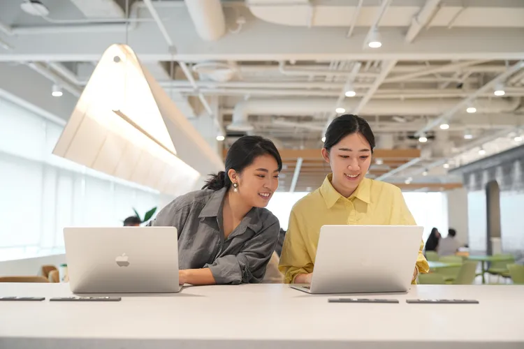 求职者抢关注 AI 大厂！星宇航空、酷澎也意外挤入热门名单。星宇航空提供