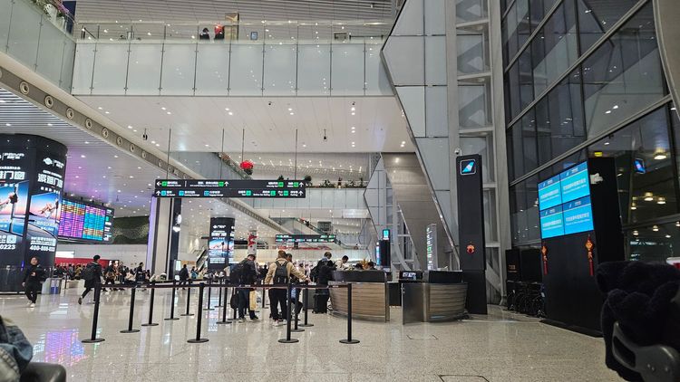 與母赴日旅遊 中國男關西機場墜樓身亡