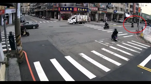 台中阿北腳踏車鬼切內側車道　遭機車追撞釀2傷