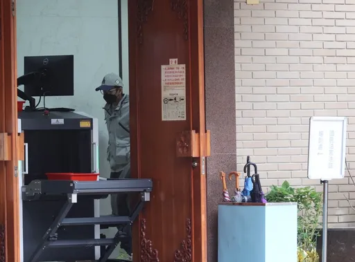 精舍命案｜李威见证王蕰2次神迹　目睹蔡女紧握左拳抖动、眼睛额头瘀伤　