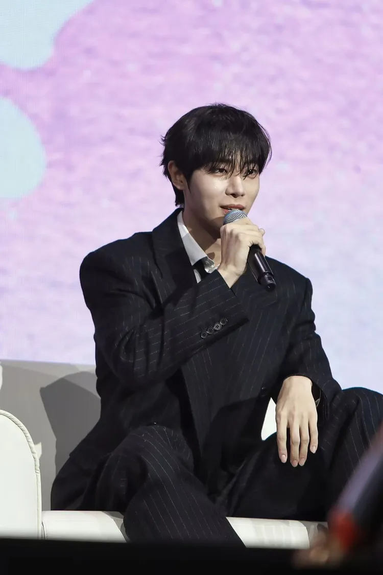 秋泳愚中文示愛粉絲「胡椒我愛你」。D-SHOW提供