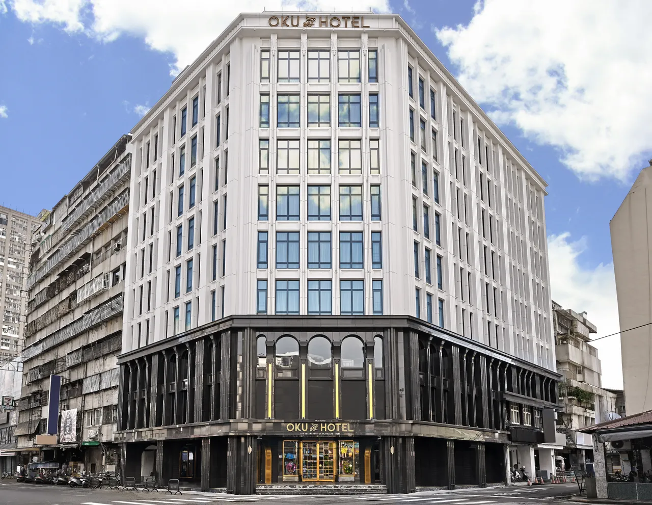 OKU HOTEL的整体空间由国际知名设计事务所HBA Studio亲手操刀。业者提供