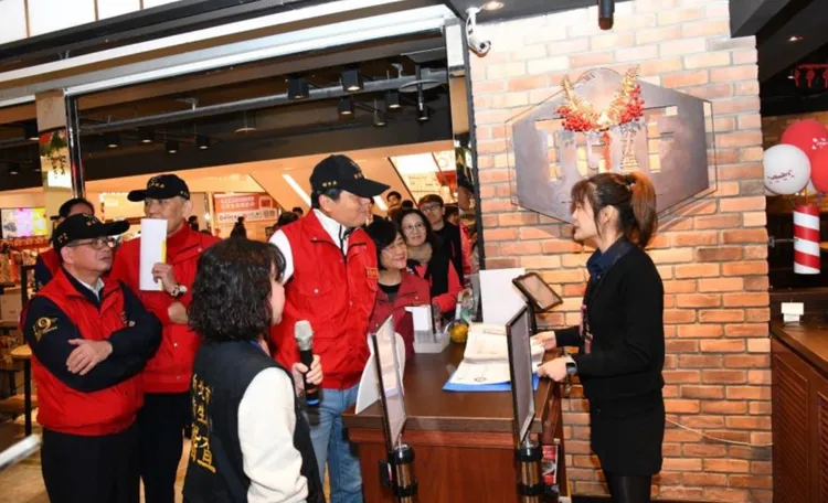 新北市府公安聯合稽查小組嚴格把關，安全升級、市民有感。消防局提供