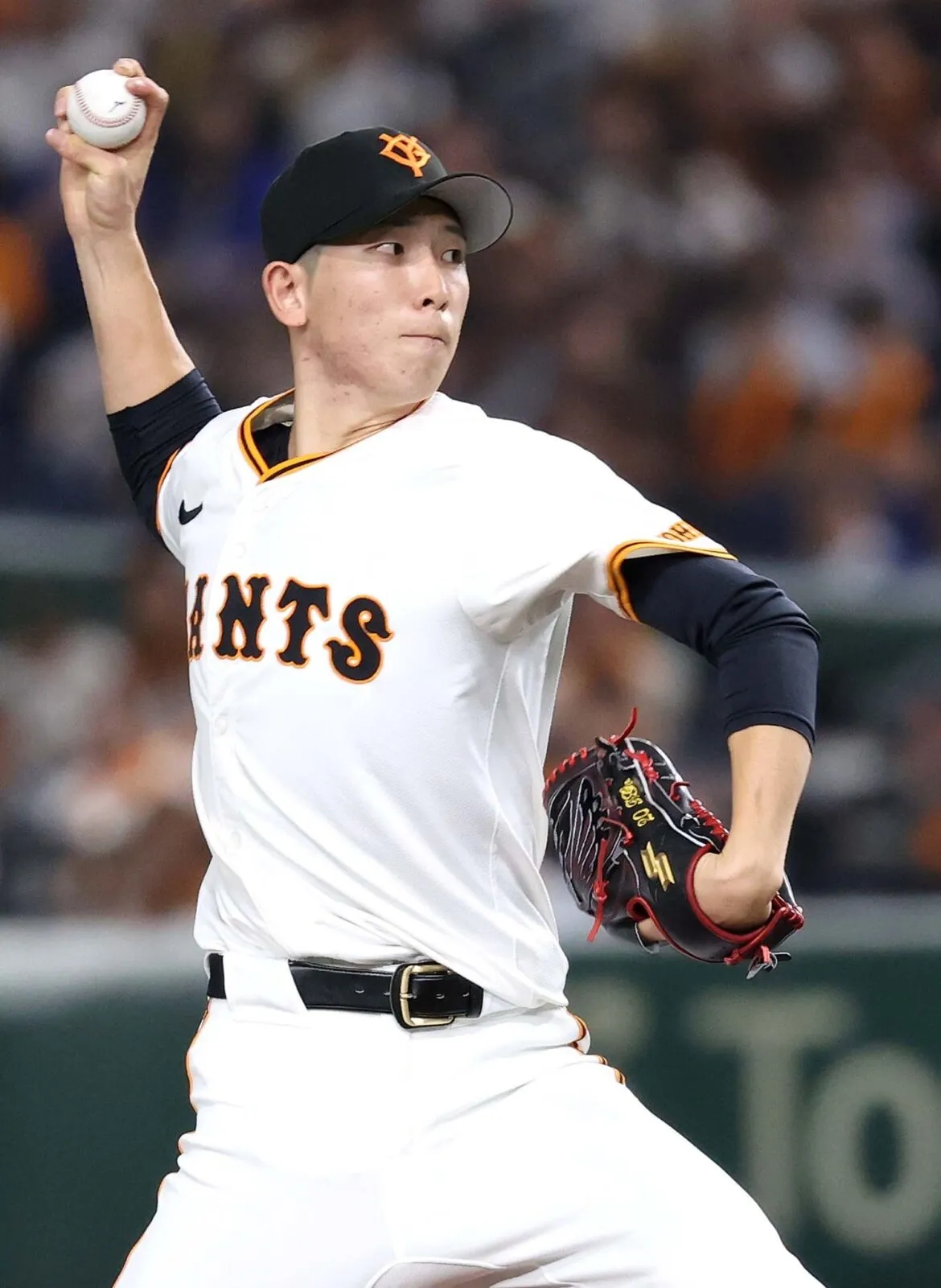 12强被台湾打爆后衰一整年！户乡翔征遭巨人减薪逾千万