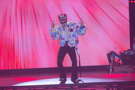 直击｜GD攻大巨蛋中文喊「你爱我吗」！李洙赫留台10天现身力挺