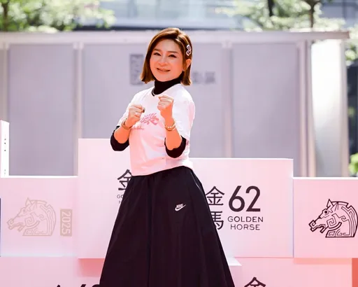 王彩桦意外摔伤！吞药、打针都没用　突收「神明庇佑」大礼泪崩