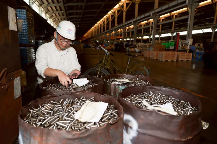 賴瑞隆指出，北高雄十三區串起扣件、金屬、傳統產業、半導體、航太與海洋科技等重要產業。翻攝畫面