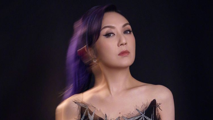 香港大火奪128人命！楊千嬅如期開唱　網轟：眼中只有錢