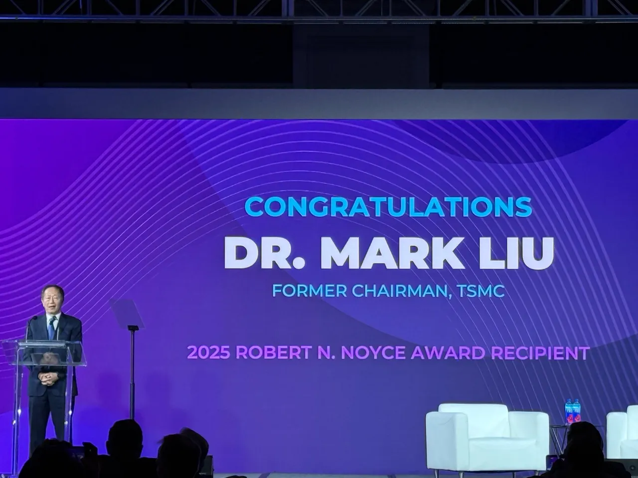 台积电前董事长刘德音今共同获奖。翻摄翻摄X@SIAAmerica