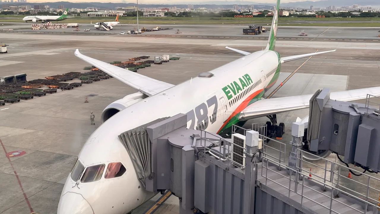 劳动部直指「长荣空姐猝逝」因过度运用考核　长荣航空发3点声明