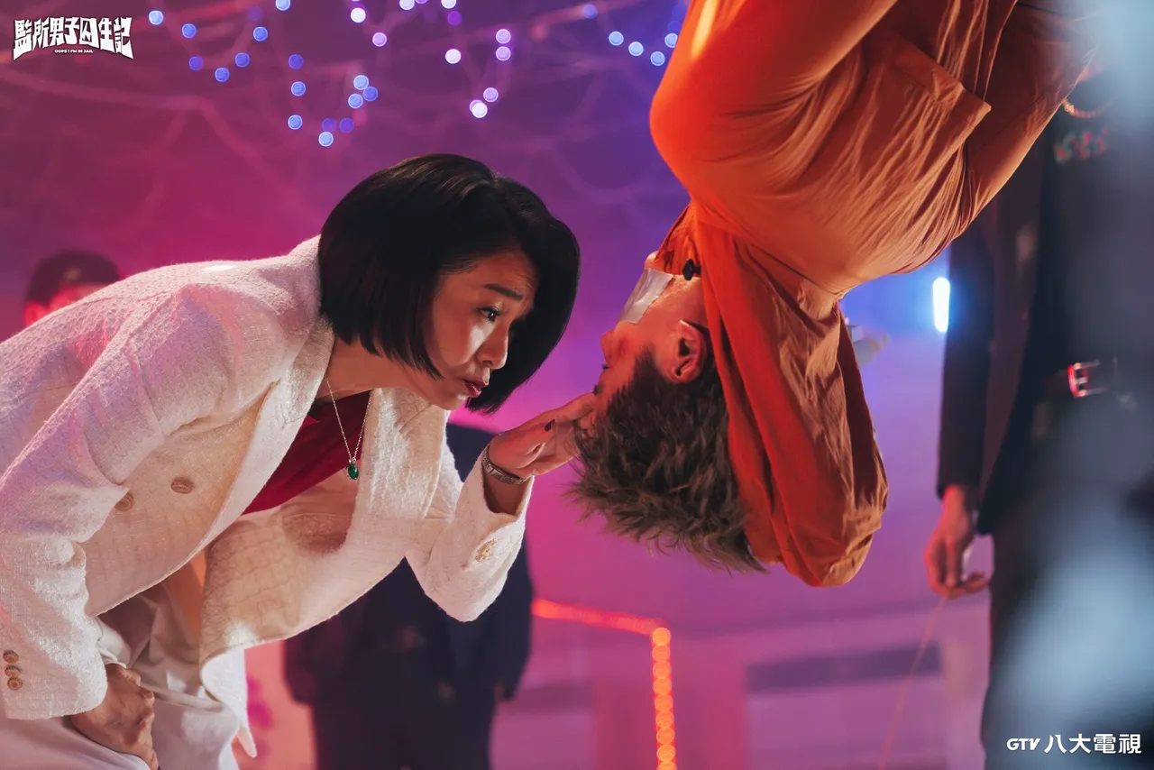 陈雪甄(左)透露在陈泽耀拍摄倒吊戏时，非常紧张。八大电视、壹壹影业、爱奇艺国际版提供