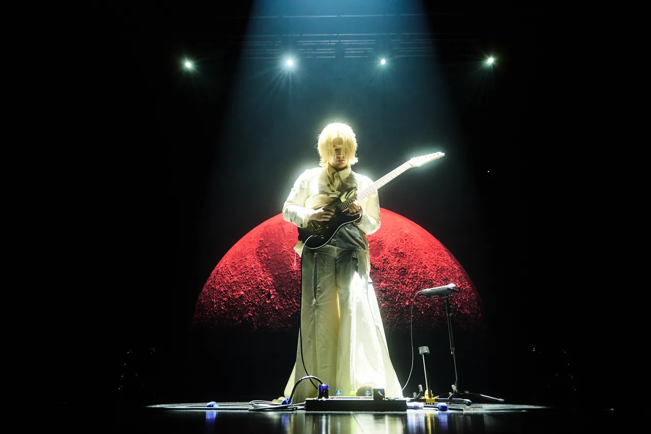 Ichika Nito来台冲宝可梦中心扫货。大鸿艺术提供