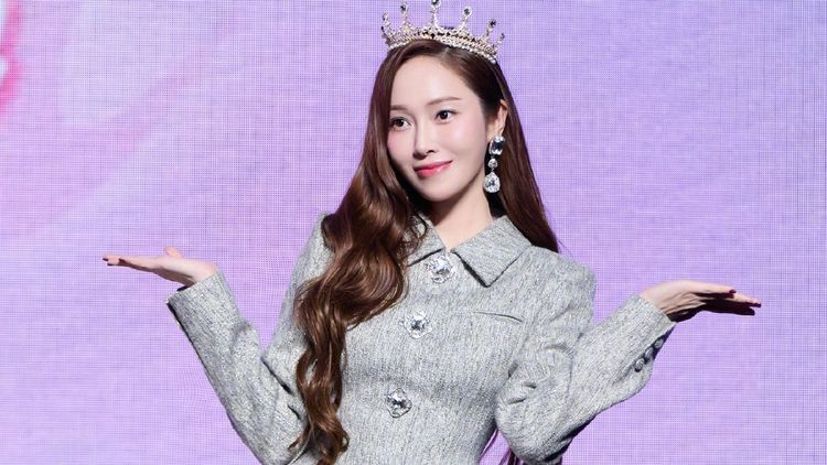 Jessica中國又爆合約糾紛 背官司被討5800萬