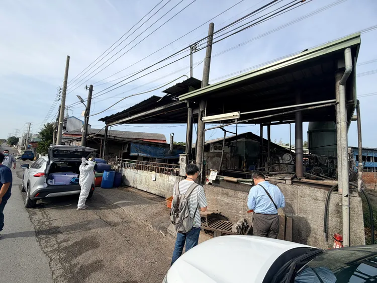 市府為求慎，今針對該場活豬採血檢驗。市府提供