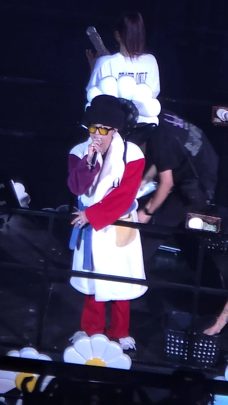 GD繞場時，台下粉絲又開始大遷徙。讀者提供