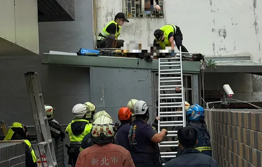 忘帶鑰匙！13歲少女學「蜘蛛人」攀牆失足墜6樓　遮雨棚緩衝救一命