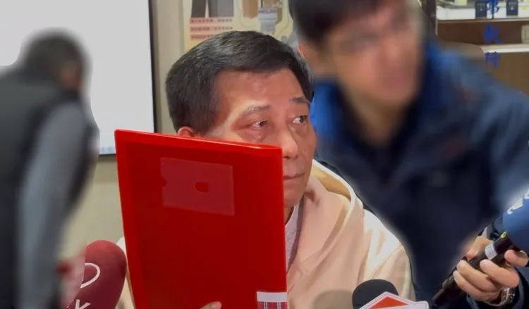 畢書盡父親畢福鬢在開庭結束後受訪，坦言與兒子至今沒有聯繫。謝亞庭攝