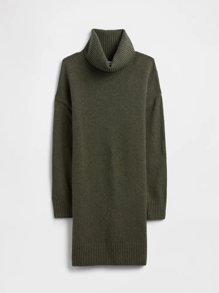 Gap CashSoft系列翻領長袖針織洋裝，2999元。品牌提供