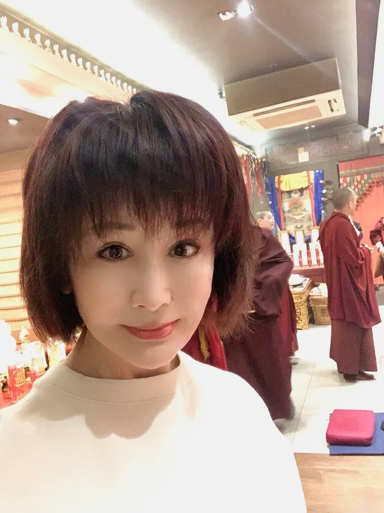 潘迎紫親赴宏福苑祈福法會現場。翻攝潘迎紫臉書