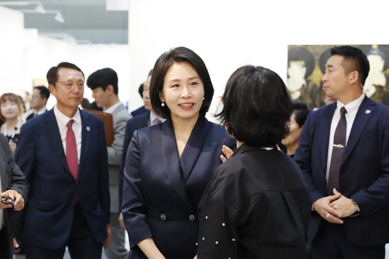 金惠景氣質出眾。翻攝自韓國文化體育觀光部