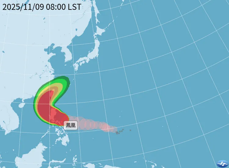 鳳凰颱風預計軌跡。取自氣象署網站
